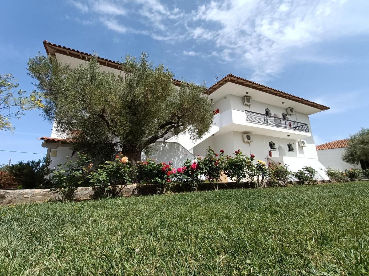 Апартаменти Marios Garden House Афітос Екстер'єр фото